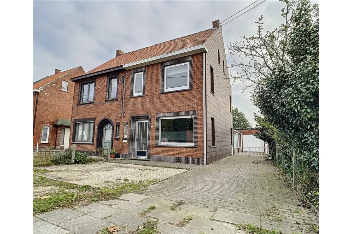 Huis te  koop in De Klinge 9170 350000.00€ 4 slaapkamers 200.00m² - Zoekertje 653751