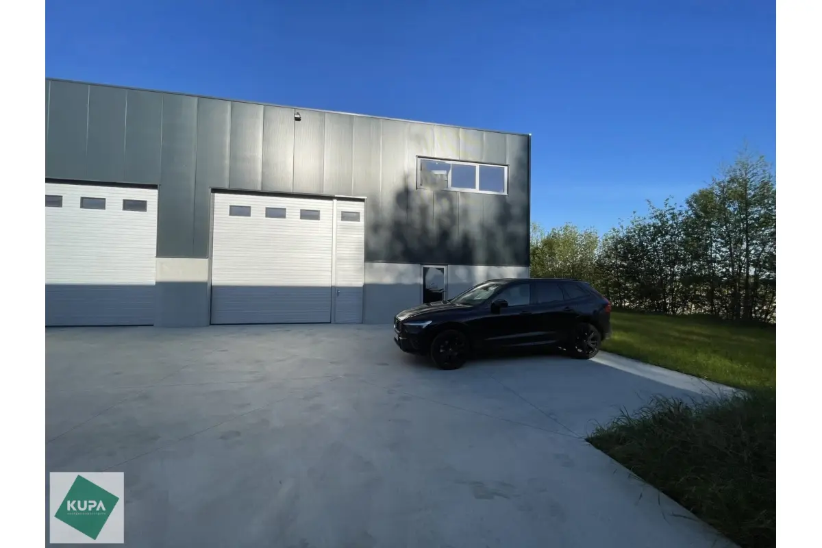 Handelszaak te  huur in Lede 9340 1750.00€  slaapkamers 432.00m² - Zoekertje 754107