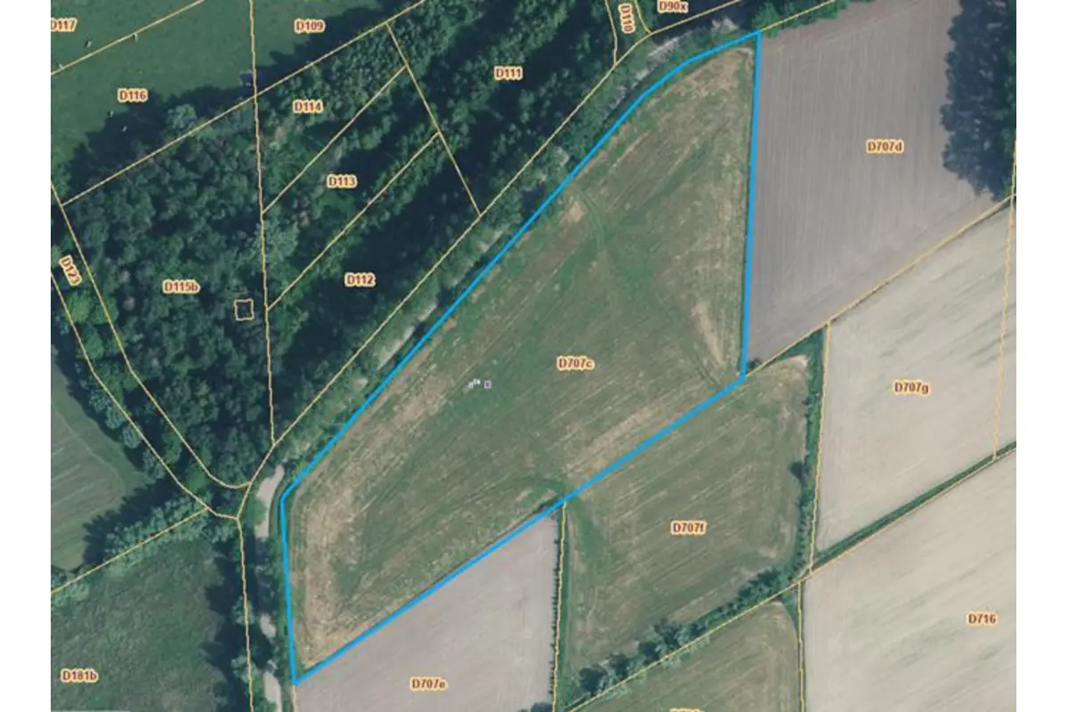 Grond te  koop in Sinaai-Waas 9112 90000.00€  slaapkamers m² - Zoekertje 654421