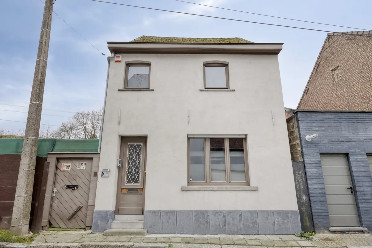 Huis te  koop in Denderleeuw 9470 285000.00€ 3 slaapkamers 150.00m² - Zoekertje 654526