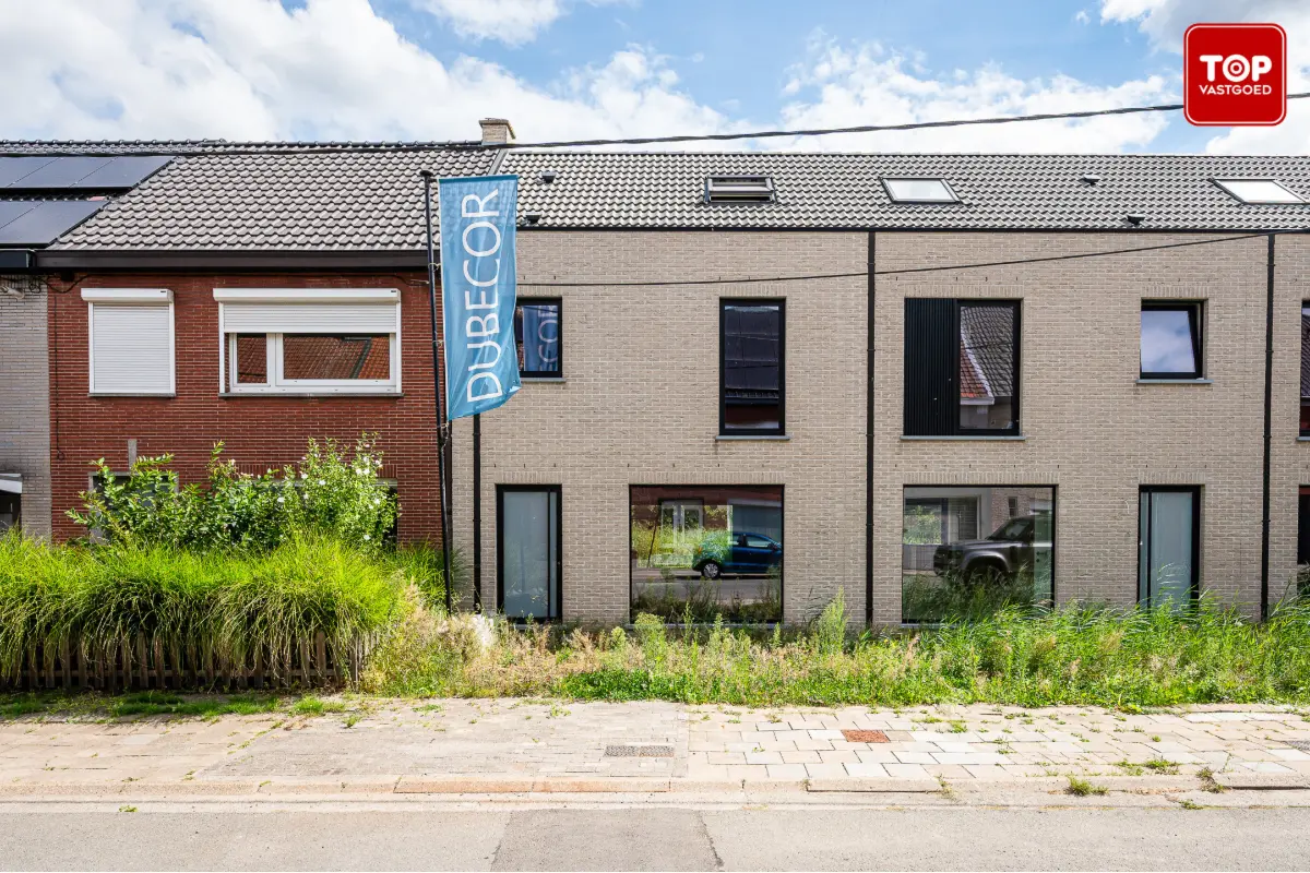 Huis te  koop in Zelzate 9060 281500.00€ 3 slaapkamers 160.00m² - Zoekertje 655424