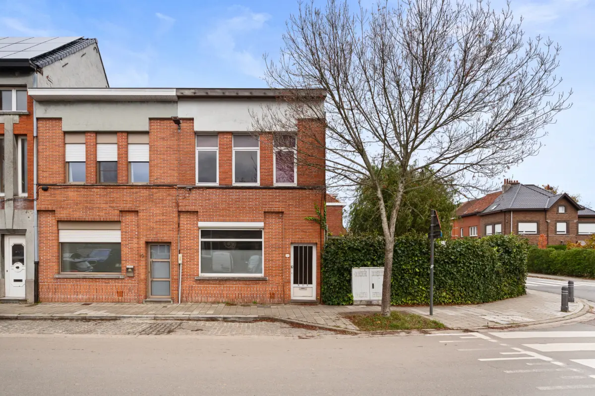 Huis te  koop in Sint-Amandsberg 9040 399000.00€ 3 slaapkamers 131.00m² - Zoekertje 655073