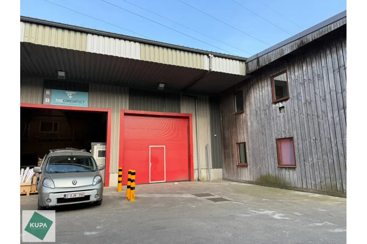 Handelszaak te  huur in Evergem 9940 1429.00€  slaapkamers 384.00m² - Zoekertje 655816