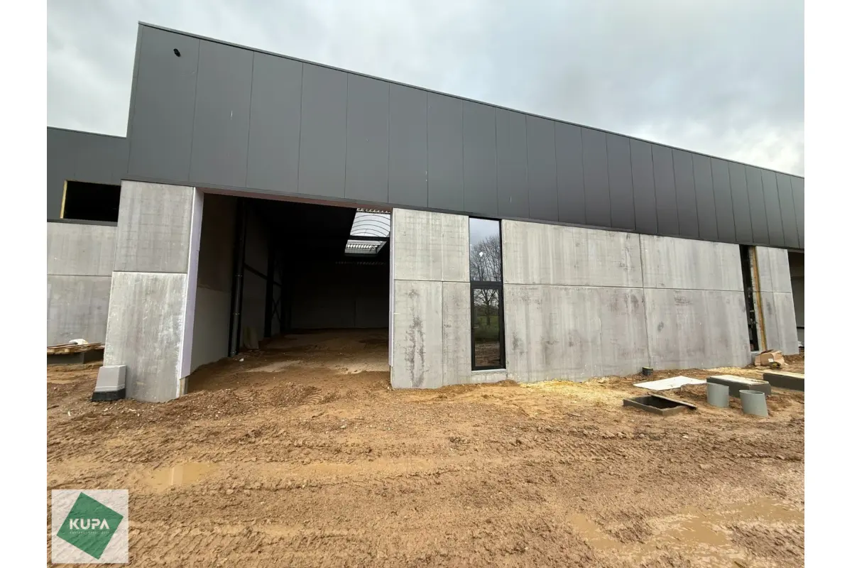 Handelszaak te  koop in Herzele 9550 500650.00€  slaapkamers 323.00m² - Zoekertje 657640