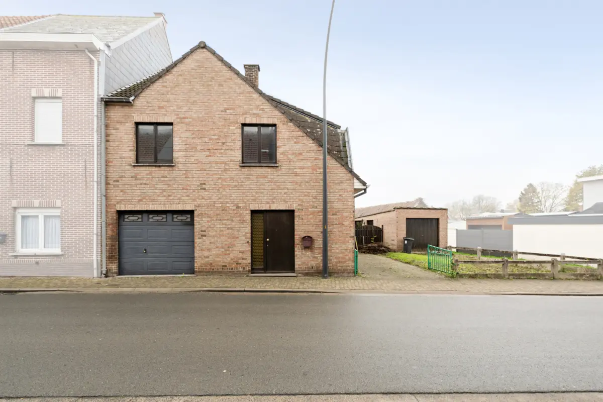 Huis te  koop in Aalst 9300 279000.00€ 3 slaapkamers 134.00m² - Zoekertje 659013