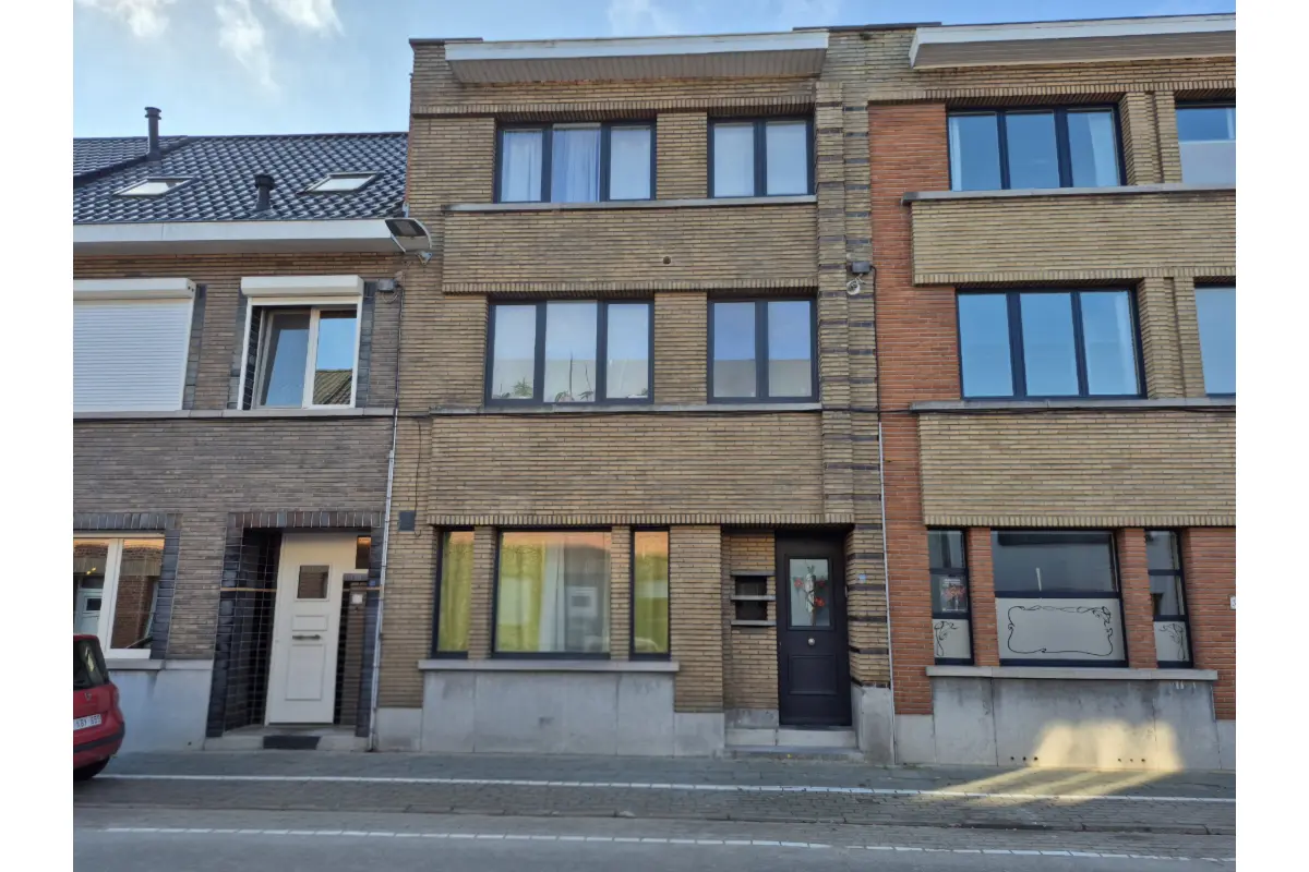Huis te  koop in Lebbeke 9280 375000.00€ 4 slaapkamers 201.00m² - Zoekertje 659670