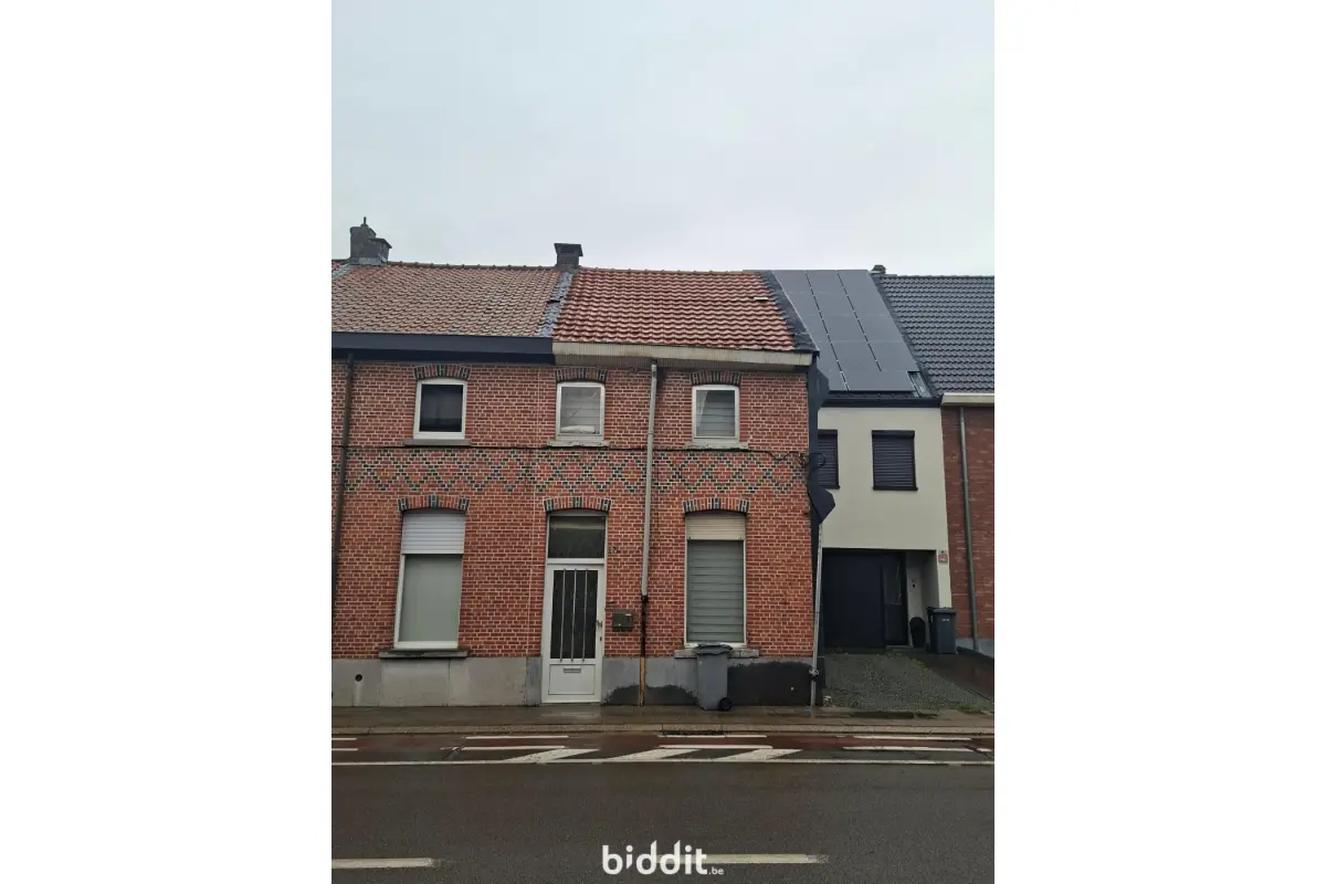 Huis te  koop in Sint-Niklaas 9100 150000.00€ 2 slaapkamers m² - Zoekertje 659700