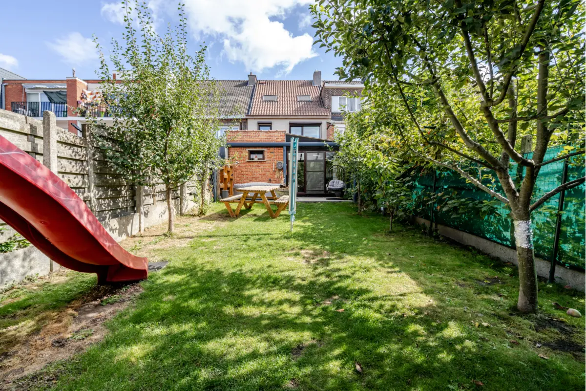 Huis te  koop in Aalst 9300 420000.00€ 6 slaapkamers 242.00m² - Zoekertje 659012