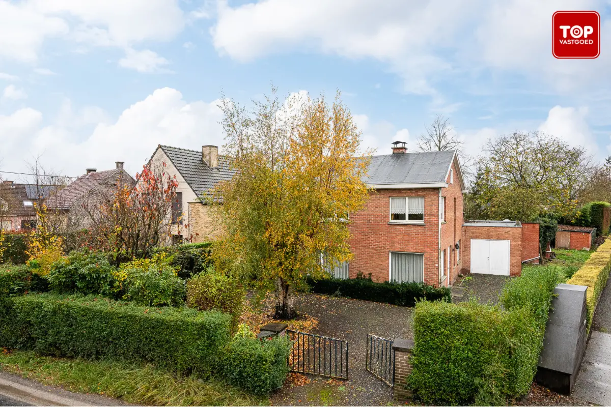 Huis te  koop in Lovendegem 9920 340000.00€ 4 slaapkamers 206.00m² - Zoekertje 660673