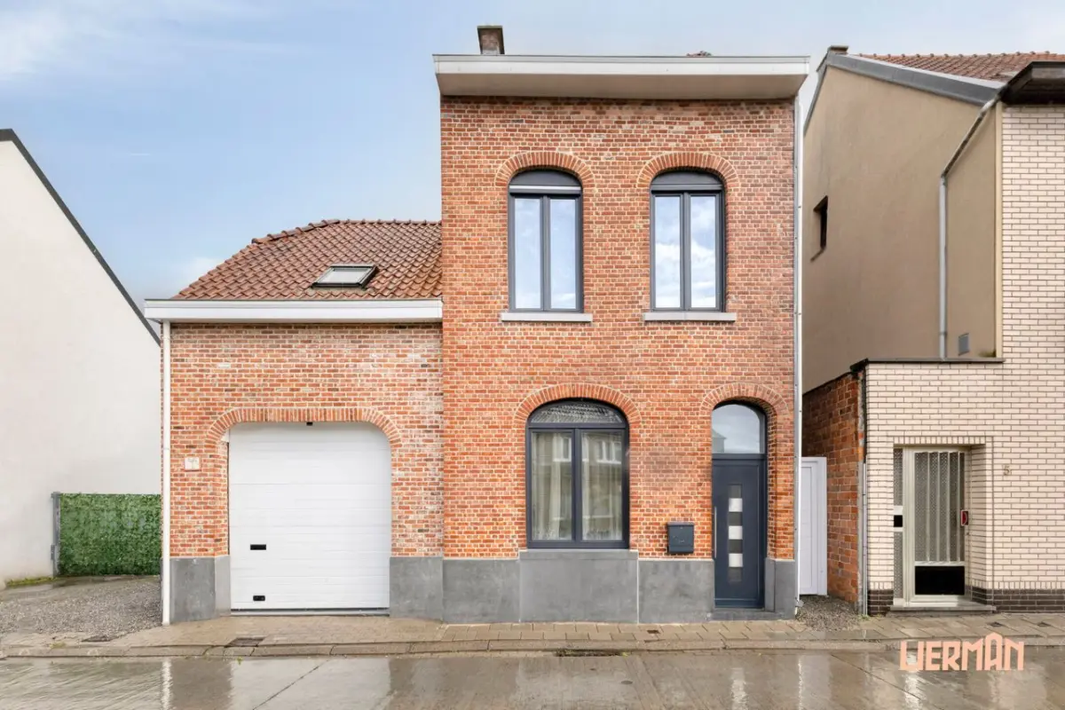 Huis te  koop in Aalst 9300 329000.00€ 3 slaapkamers 218.00m² - Zoekertje 661539