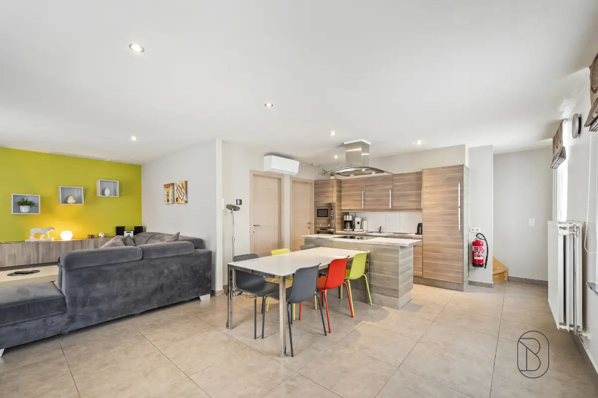 Huis te  koop in Oudenaarde 9700 285000.00€ 2 slaapkamers 90.00m² - Zoekertje 661879