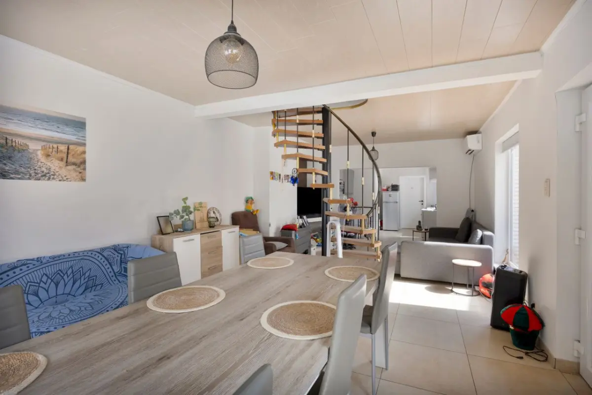 Huis te  koop in Wichelen 9260 275000.00€ 3 slaapkamers 115.00m² - Zoekertje 662272