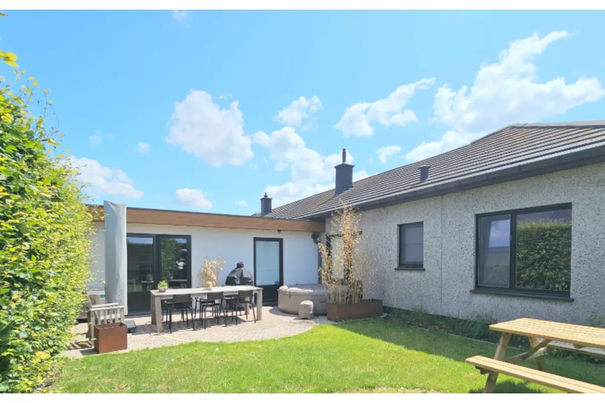 Huis te  koop in Zelzate 9060 455000.00€ 4 slaapkamers 209.00m² - Zoekertje 663125