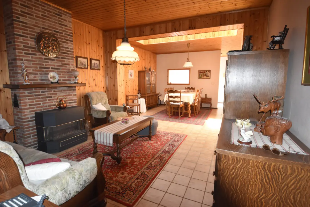 Huis te  koop in Sint-Niklaas 9100 225000.00€  slaapkamers m² - Zoekertje 663316