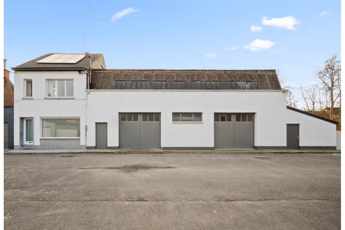 Huis te  koop in Denderleeuw 9470 475000.00€ 3 slaapkamers 235.00m² - Zoekertje 663366