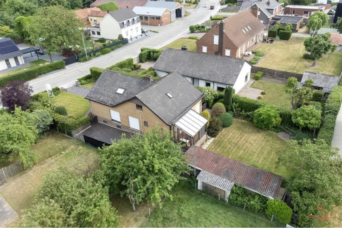 Huis te  koop in Aalter 9880 425000.00€ 4 slaapkamers 216.00m² - Zoekertje 664154