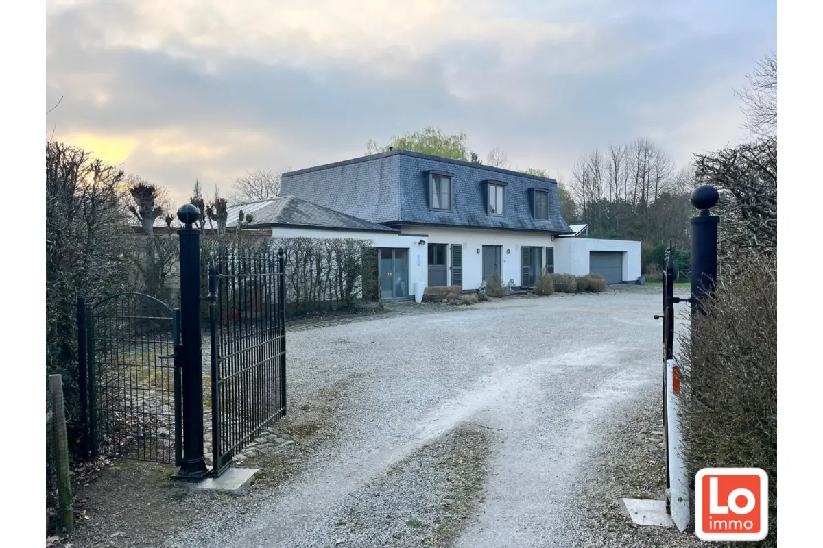 Huis te  huur in Lochristi 9080 1500.00€ 4 slaapkamers 240.00m² - Zoekertje 664611