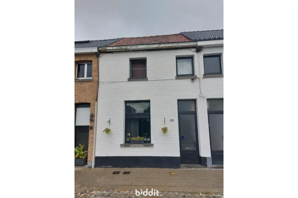 Huis te  koop in Beveren-Waas 9120 95000.00€ 2 slaapkamers m² - Zoekertje 665255