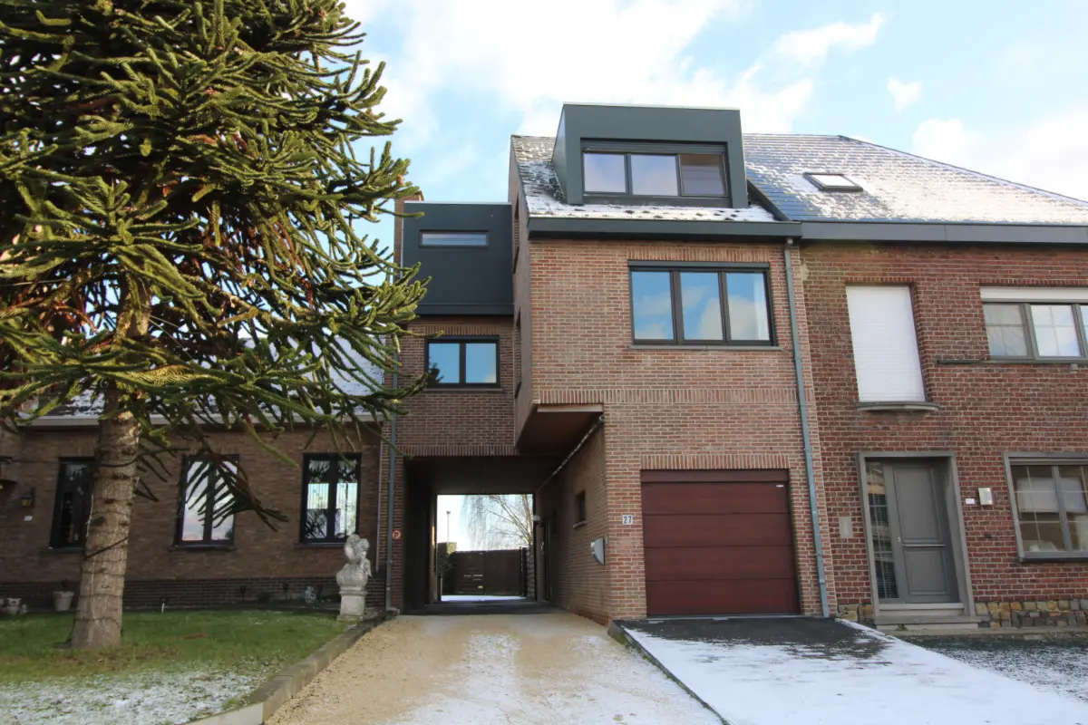 Huis te  koop in Buggenhout 9255 345000.00€ 3 slaapkamers 172.00m² - Zoekertje 666101