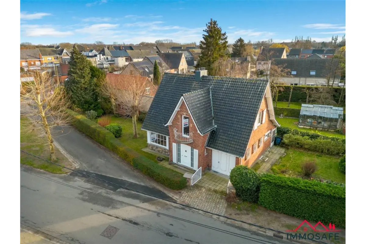 Herenhuis te  koop in Berlare 9290 325000.00€ 2 slaapkamers 162.00m² - Zoekertje 736388
