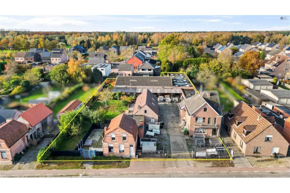Huis te  koop in Stekene 9190 625000.00€ 6 slaapkamers 1000.00m² - Zoekertje 668409