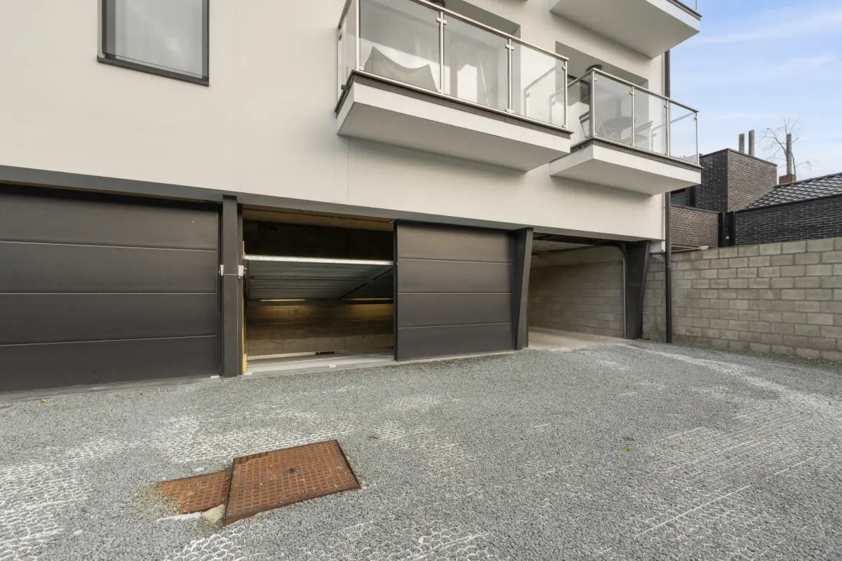 Box te  koop in Dendermonde 9200 20000.00€  slaapkamers m² - Zoekertje 670473