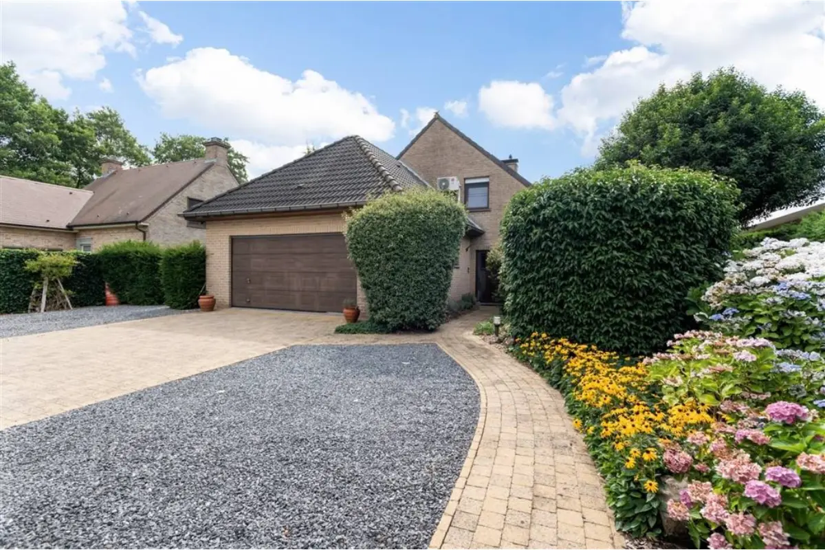 Huis te  koop in Sint-Gillis-Waas 9170 575000.00€ 3 slaapkamers 263.00m² - Zoekertje 669290