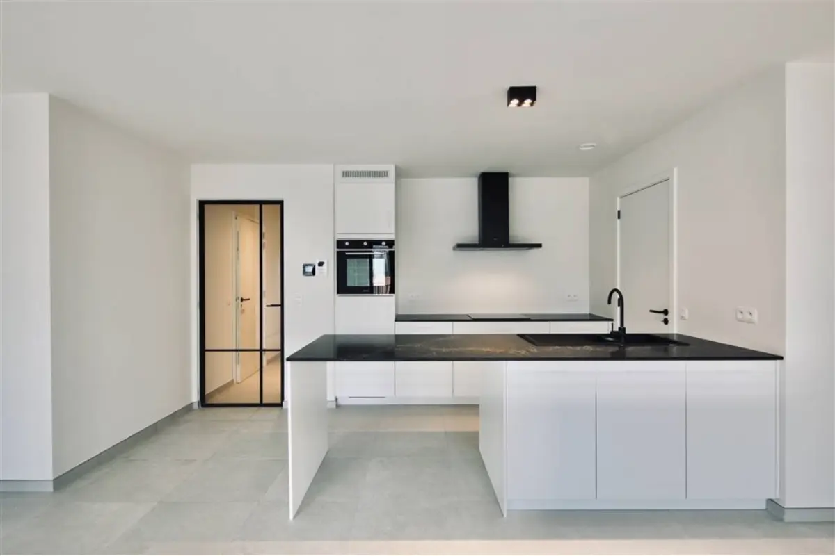 Appartement te  huur in Bazel 9150 825.00€ 2 slaapkamers 108.00m² - Zoekertje 670004