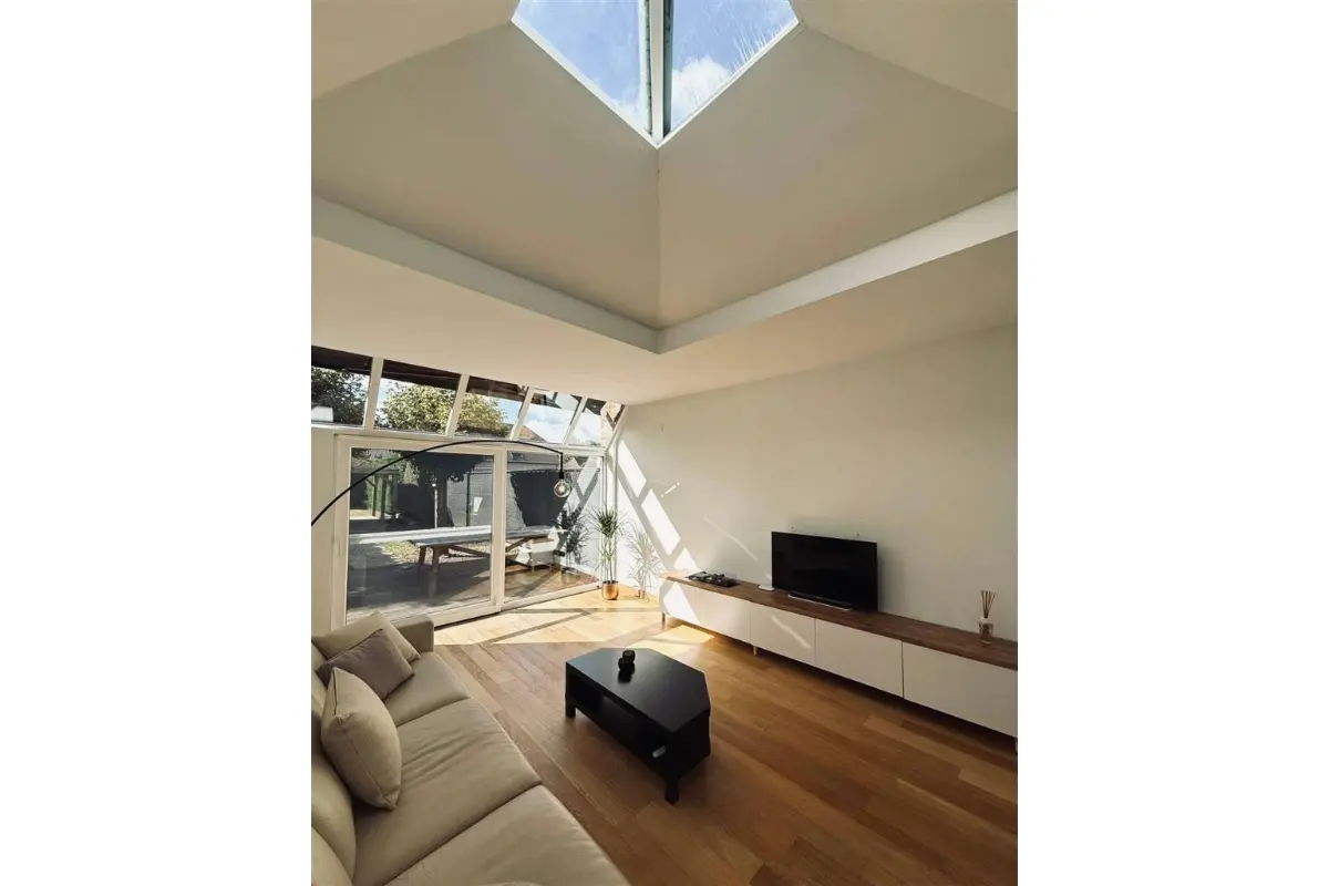 Huis te  huur in Kieldrecht 9130 2100.00€ 3 slaapkamers 176.00m² - Zoekertje 670003