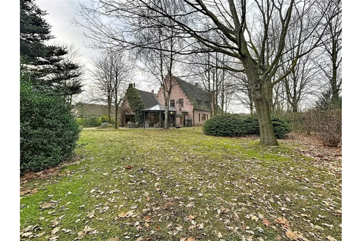 Huis te  koop in Sint-Gillis-Waas 9170 1350000.00€ 5 slaapkamers 384.00m² - Zoekertje 671556