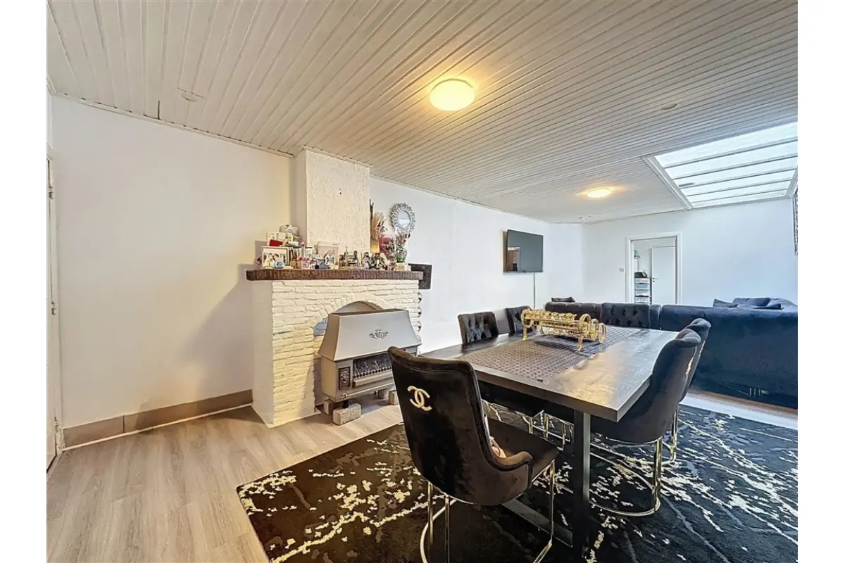 Huis te  koop in Sint-Niklaas 9100 247000.00€ 4 slaapkamers 130.00m² - Zoekertje 671748