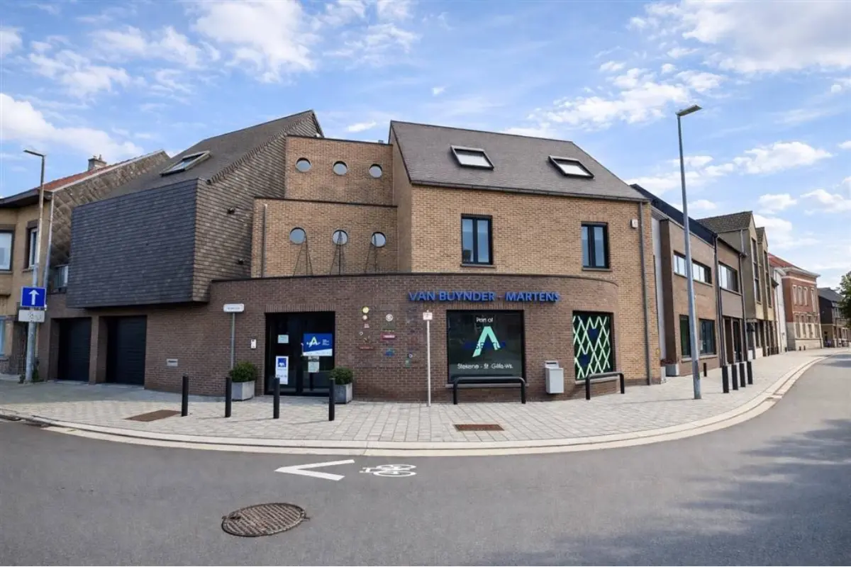 Handelszaak te  koop in Sint-Gillis-Waas 9170 1285000.00€ 3 slaapkamers m² - Zoekertje 671667