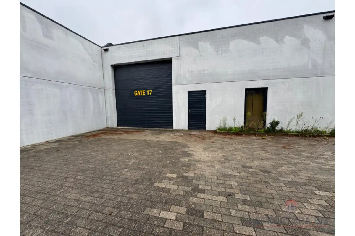 Handelszaak te  huur in Ninove 9400 2250.00€  slaapkamers 450.00m² - Zoekertje 672534