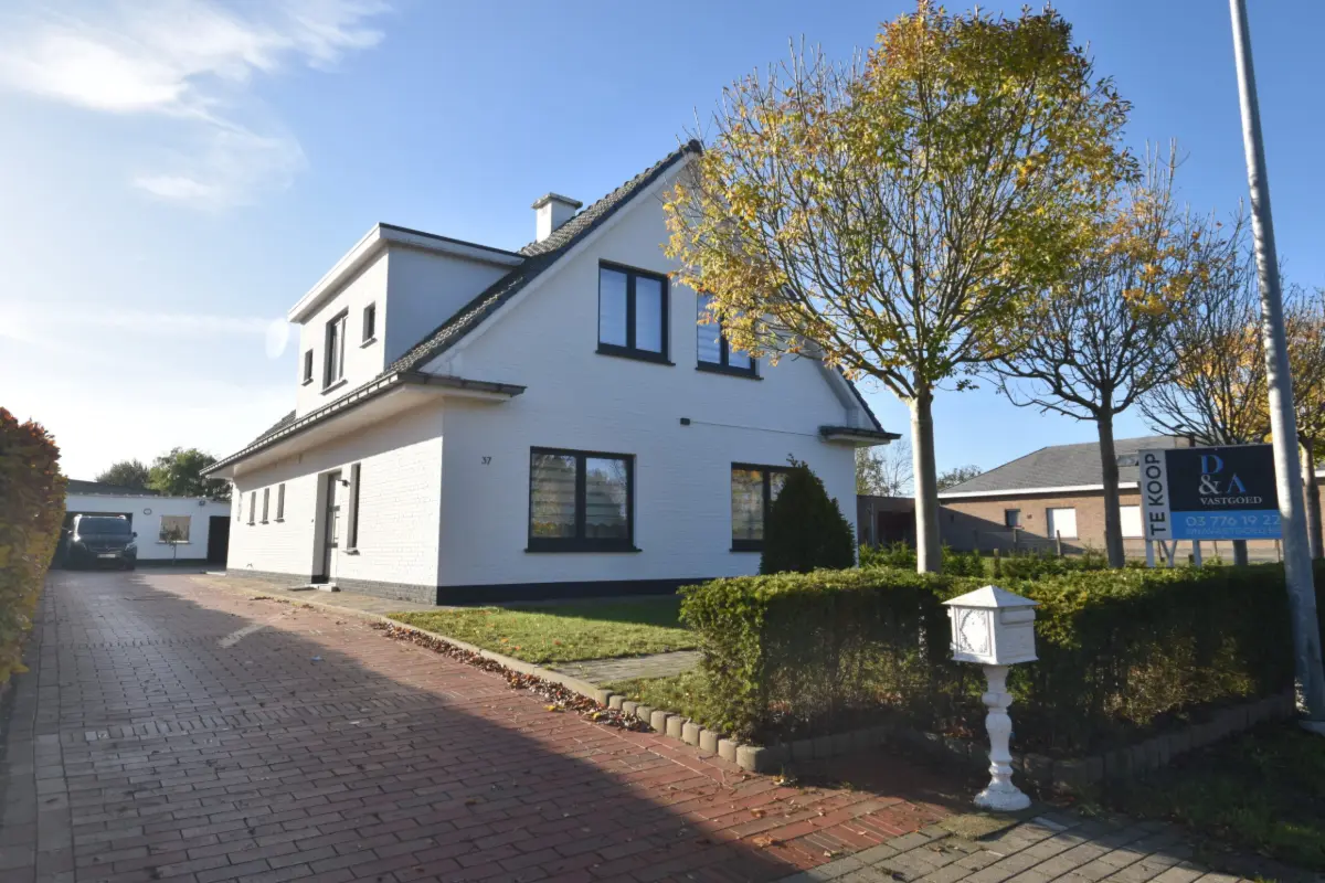 Huis te  koop in Nieuwkerken-Waas 9100 499000.00€  slaapkamers m² - Zoekertje 673175