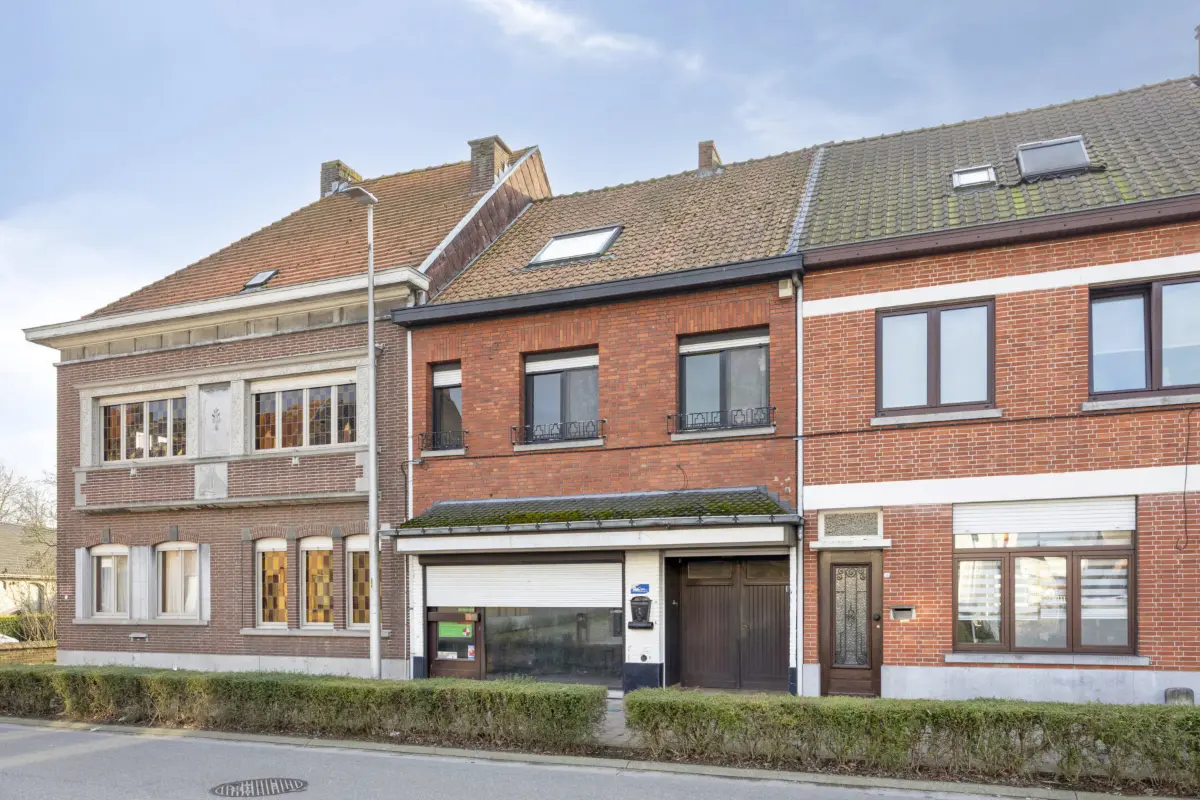 Huis te  koop in Zele 9240 315000.00€ 4 slaapkamers 294.00m² - Zoekertje 672904