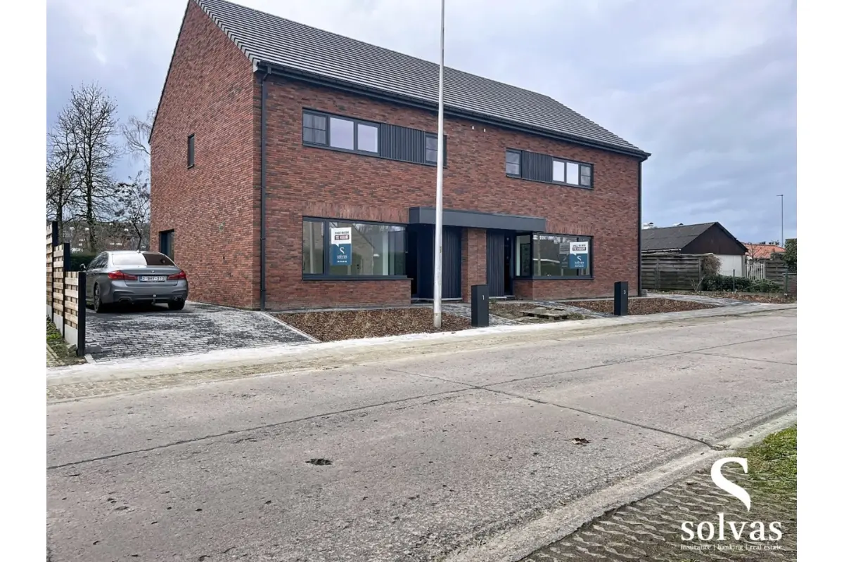 Villa te  huur in Aalter 9880 1380.00€ 3 slaapkamers m² - Zoekertje 673258