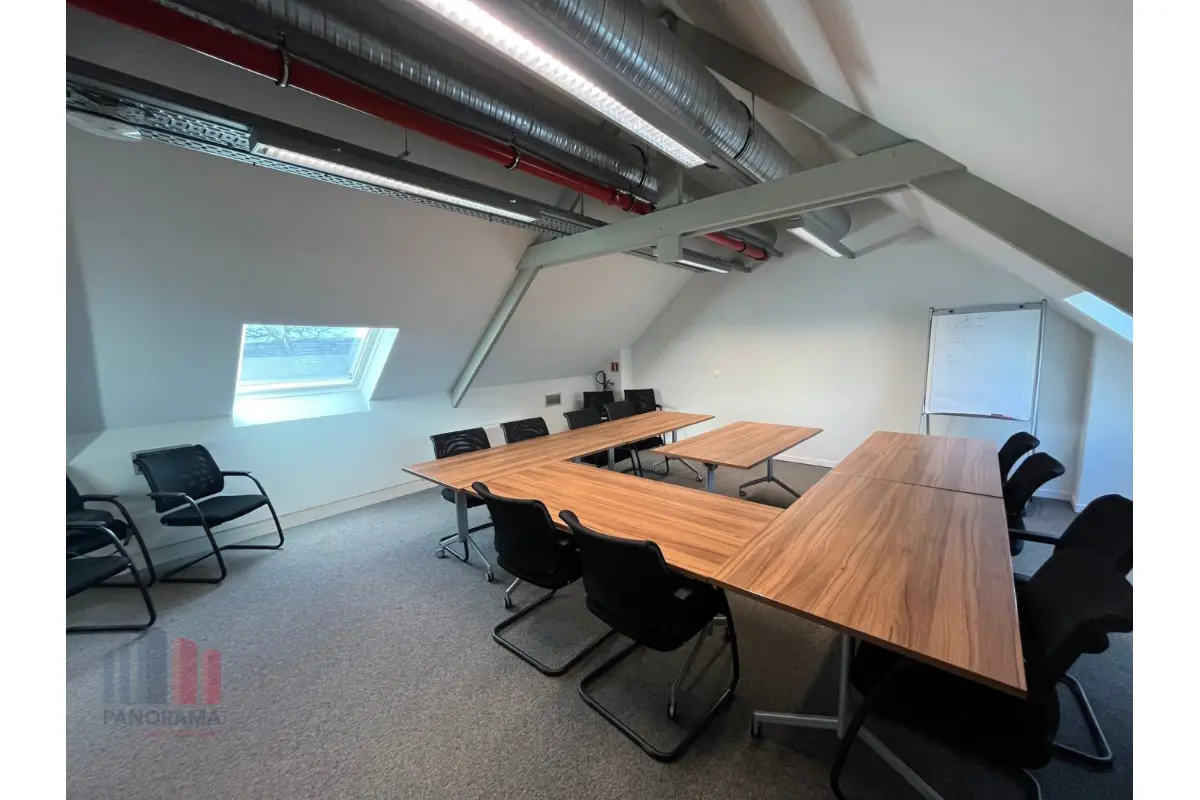 Handelszaak te  huur in Merelbeke 9820 877.00€  slaapkamers 20.00m² - Zoekertje 673554