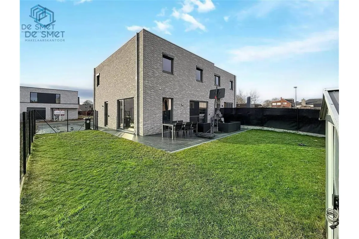 Huis te  koop in Appelterre-Eichem 9400 499000.00€ 4 slaapkamers 167.00m² - Zoekertje 674110