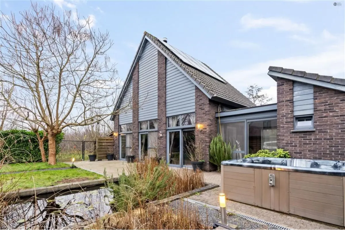 Huis te  koop in Stekene 9190 260000.00€ 2 slaapkamers 125.00m² - Zoekertje 673658