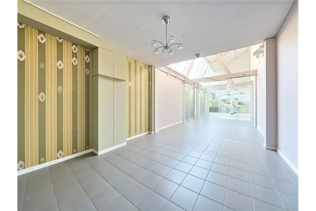 Appartement te  koop in Sint-Niklaas 9100 499000.00€ 2 slaapkamers 200.00m² - Zoekertje 673655