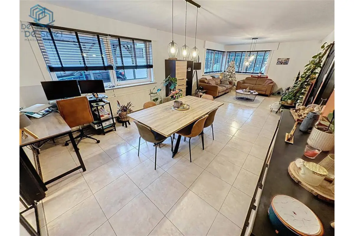 Huis te  koop in Geraardsbergen 9500 420000.00€ 5 slaapkamers 220.00m² - Zoekertje 674119