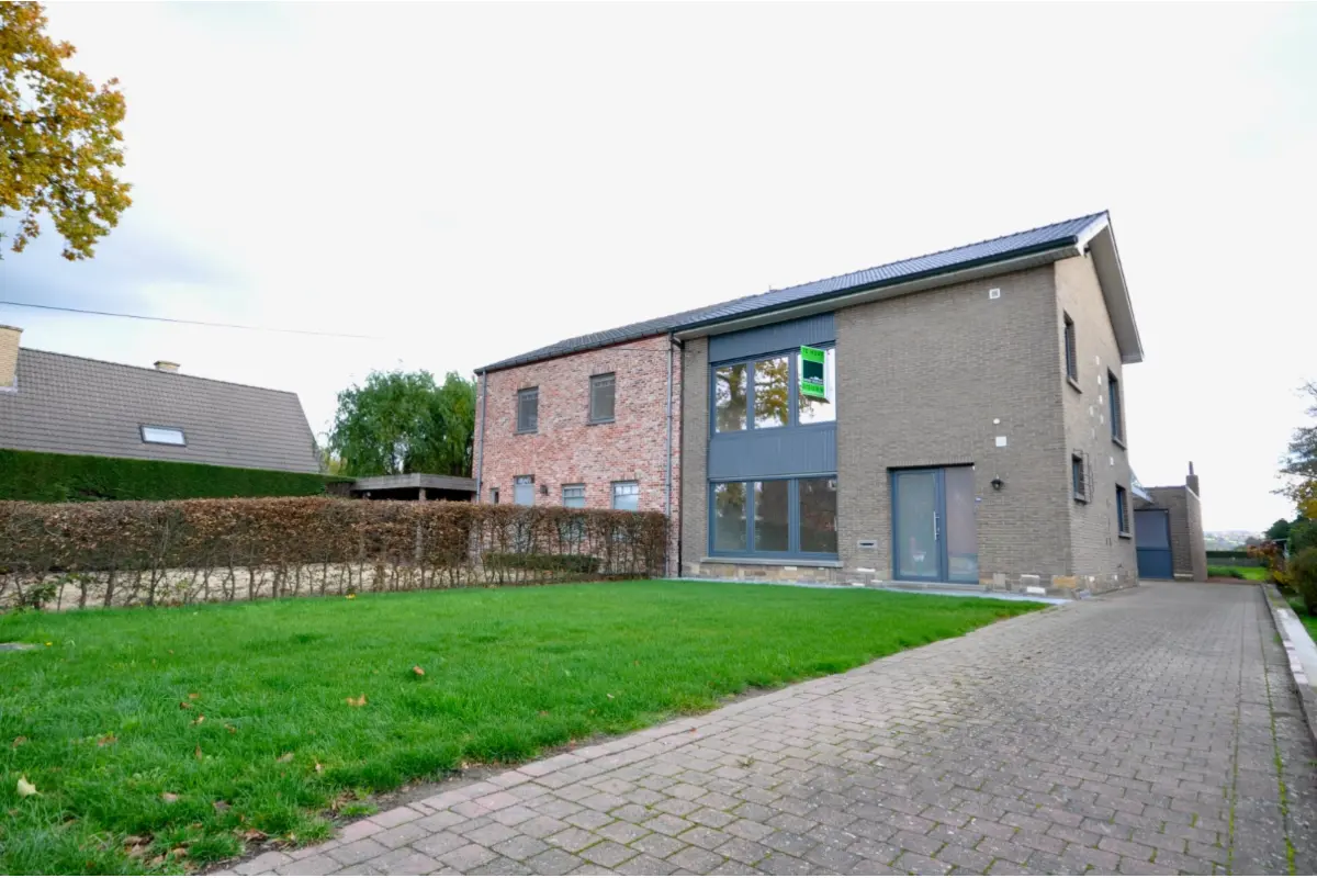 Huis te  in Avelgem 8580 990.00€ 3 slaapkamers 123.00m² - Zoekertje 674586