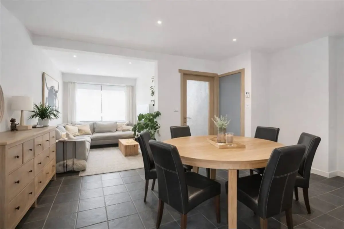 Huis te  koop in Bazel 9150 319000.00€ 5 slaapkamers 129.00m² - Zoekertje 675165