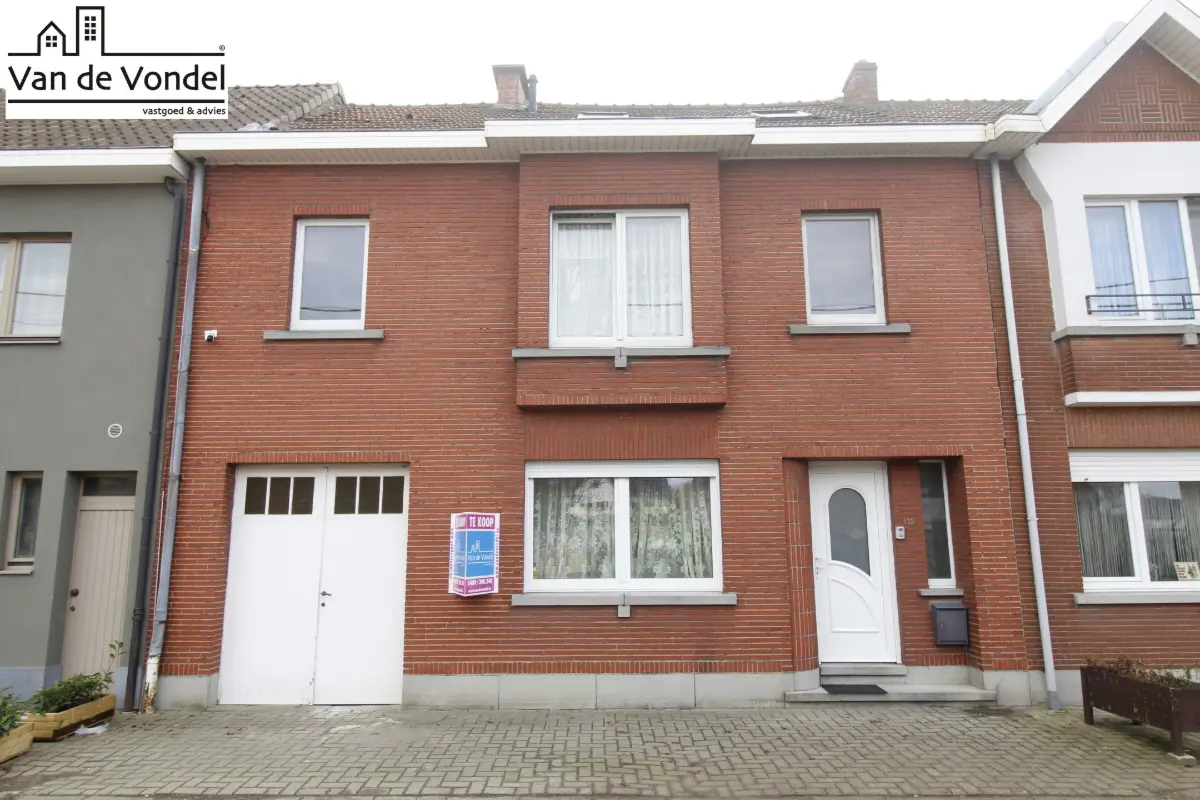 Huis te  koop in Erembodegem 9320 395000.00€ 5 slaapkamers 248.00m² - Zoekertje 675368