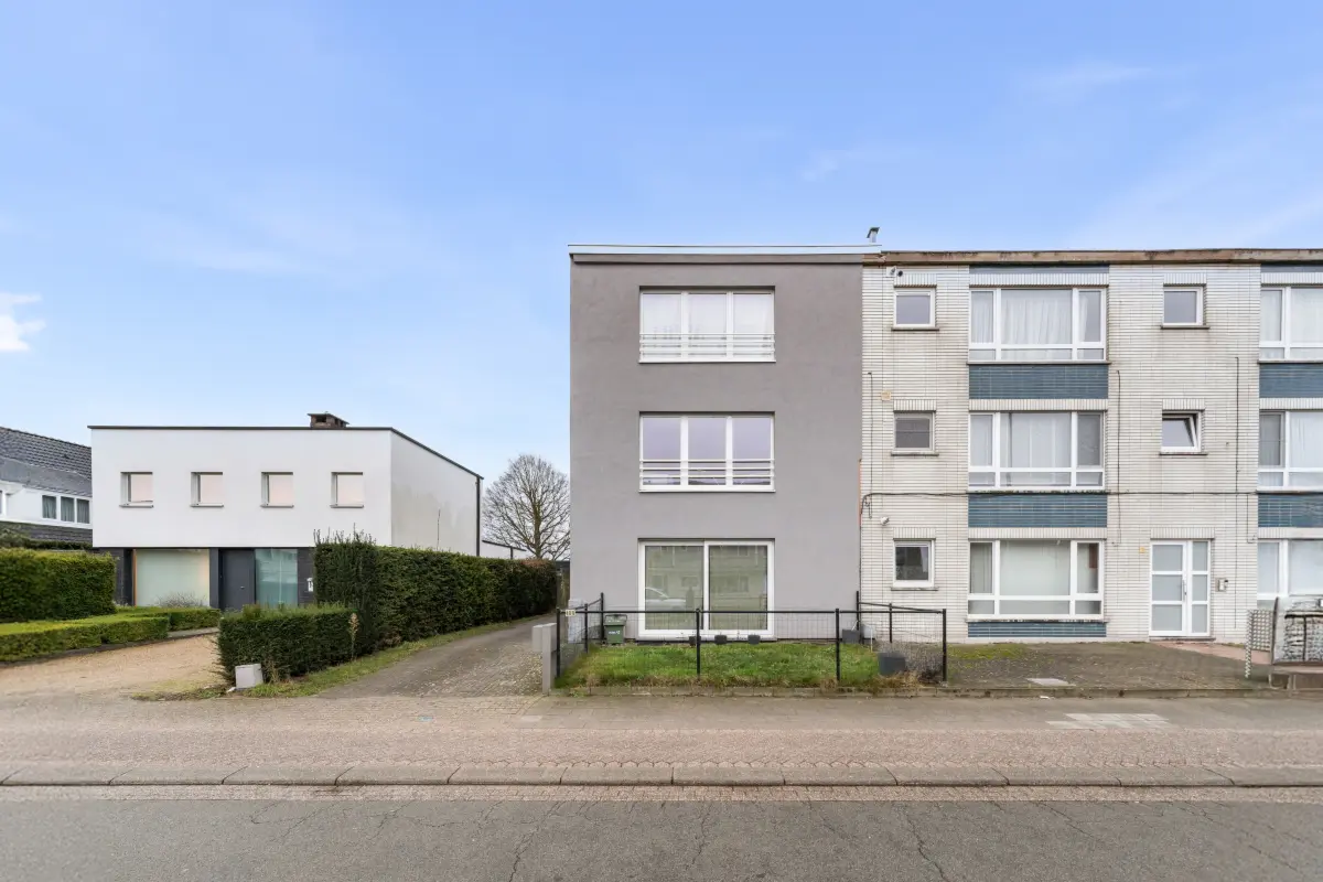 Appartement te  koop in Sint-Niklaas 9100 649000.00€ 6 slaapkamers m² - Zoekertje 675330