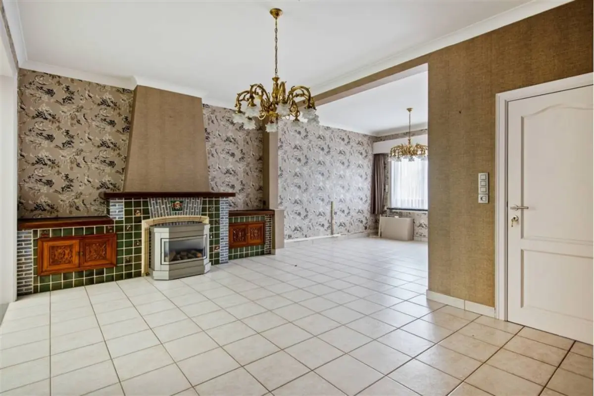 Huis te  koop in Sint-Niklaas 9100 279000.00€ 3 slaapkamers 181.00m² - Zoekertje 676469