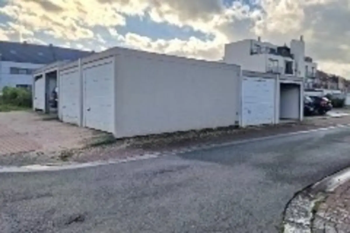 Box te  koop in Zottegem 9620 35000.00€  slaapkamers m² - Zoekertje 677020