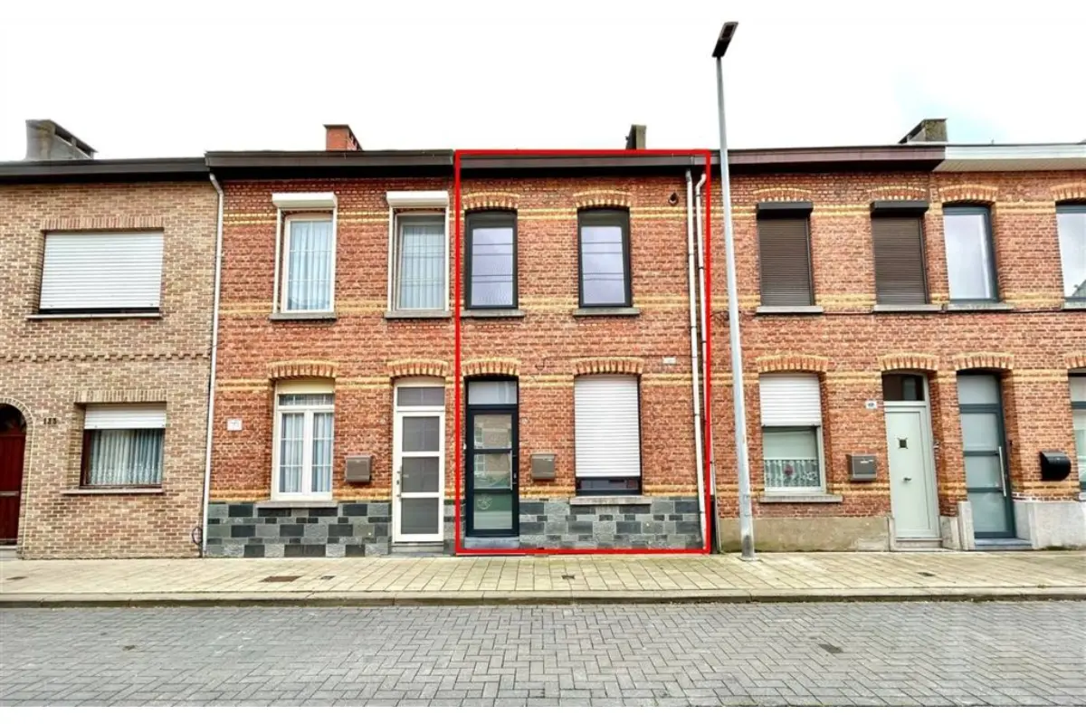 Huis te  huur in Sint-Niklaas 9100 970.00€ 3 slaapkamers m² - Zoekertje 677272