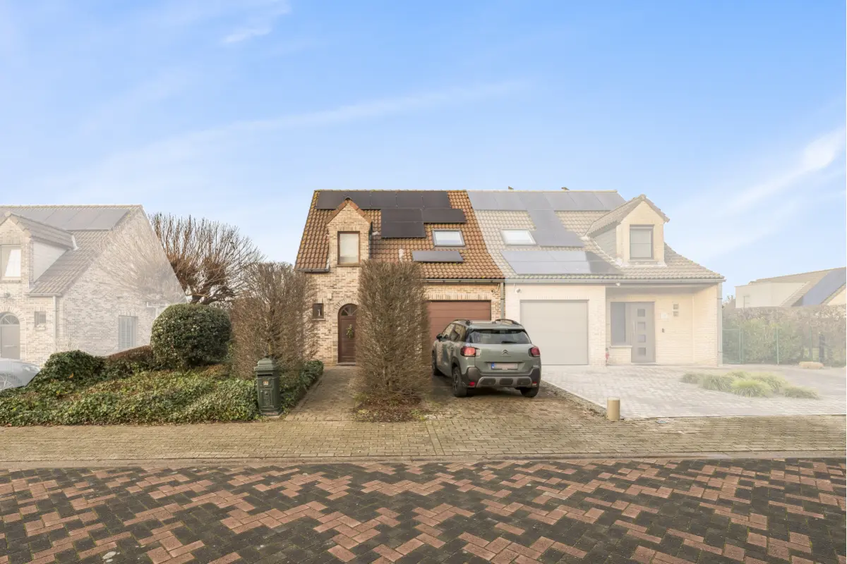 Huis te  koop in Sint-Niklaas 9100 369000.00€ 2 slaapkamers 120.00m² - Zoekertje 678785