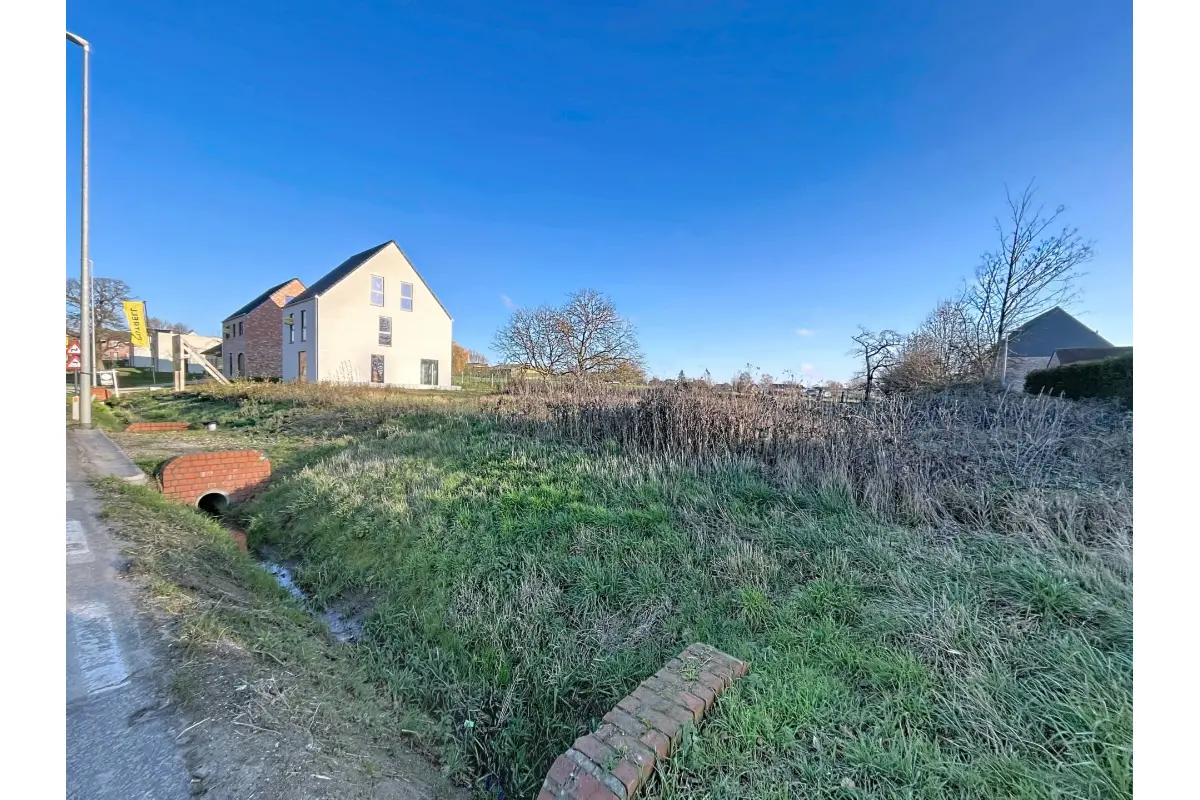 Grond te  in Nederhasselt 9400 249000.00€  slaapkamers m² - Zoekertje 678381